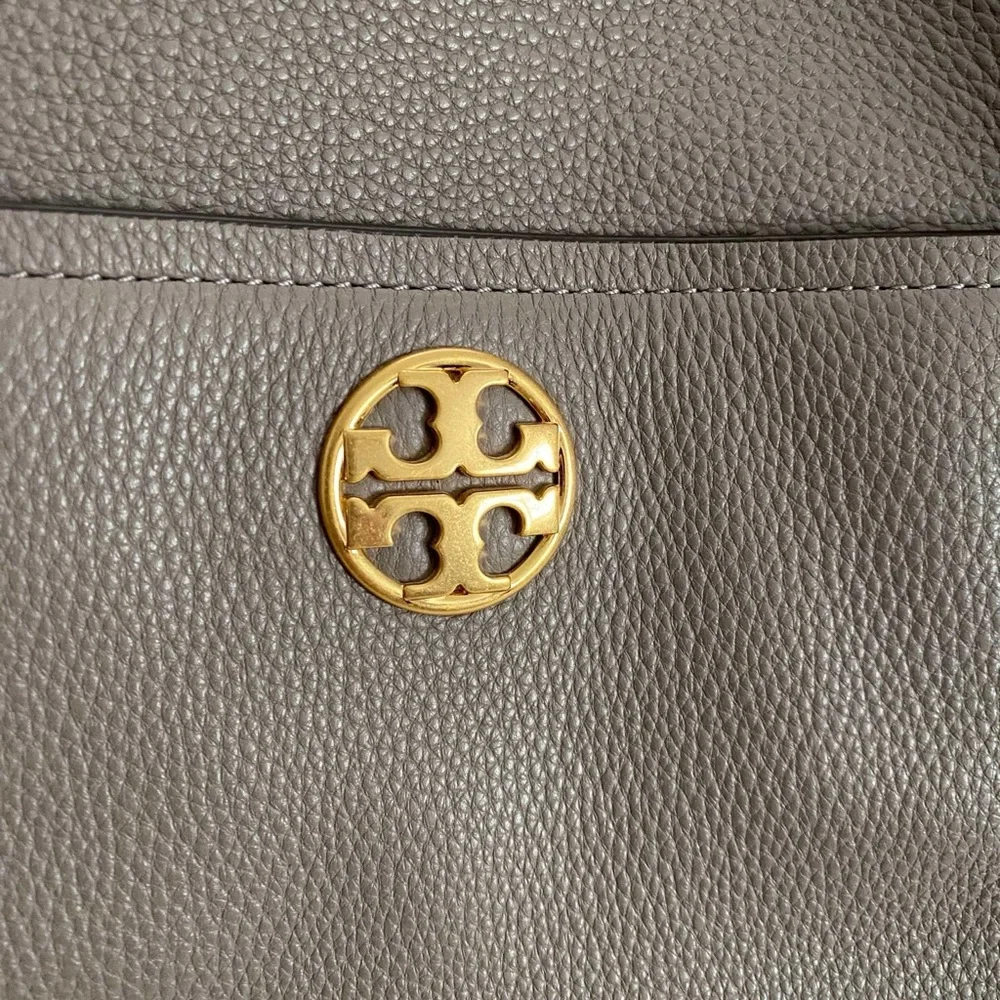 ❤️SALE❤️✨Like New Tory Burch Chelsea Slouchy Leather Tote Bag